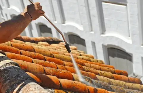 Nettoyage de toitures - Noailles